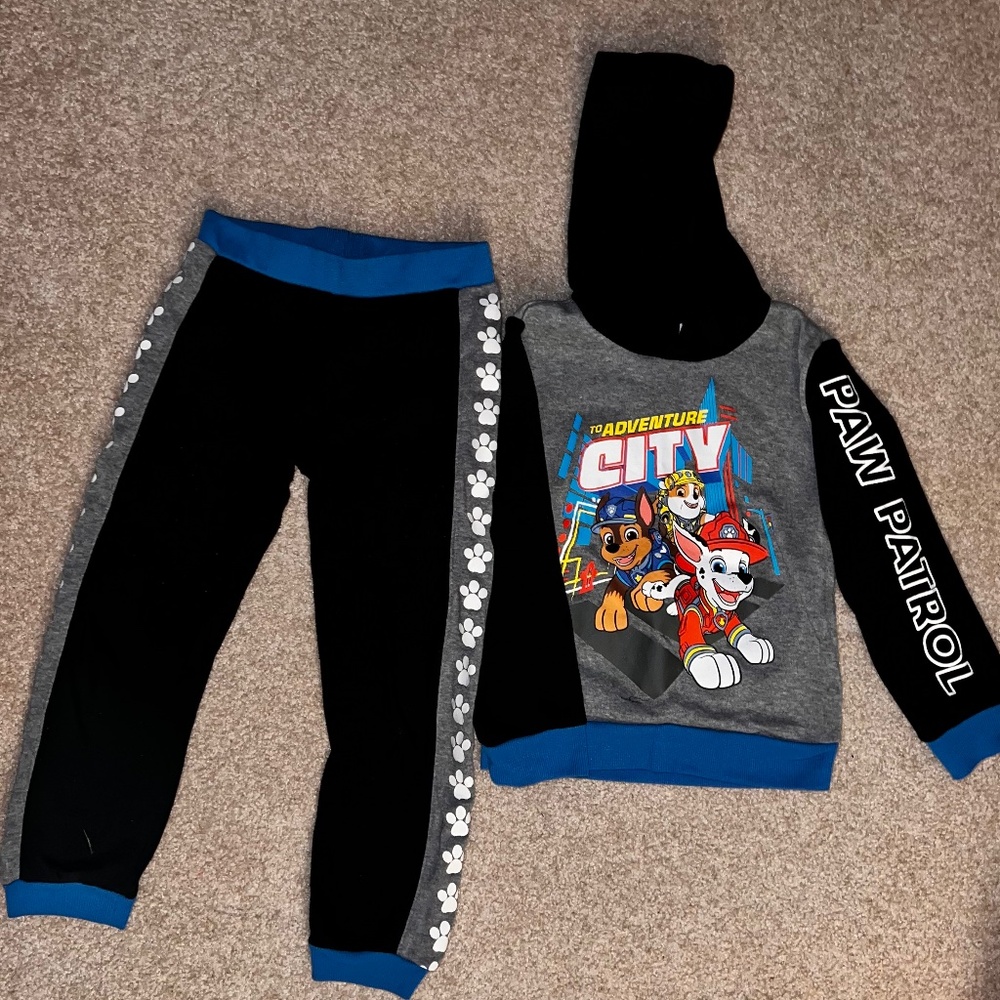 Size 7 PAW PATROL 2-piece FLEECE HOODED SWEATSHIRT AND SWEATPANTS